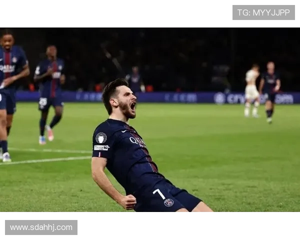 巴黎圣日耳曼中场控制在高强度比赛中面临考验，近期表现波动对关键战能力形成制约